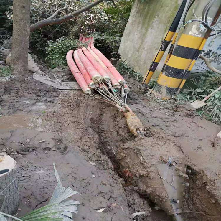 泾川拖拉管